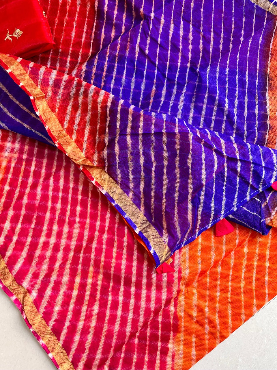 Hand Tye n Dye Multi-Coloured Lehariya Semi Kota Silk Saree